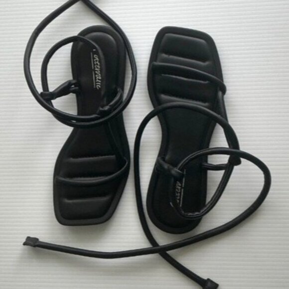 L’intervalle size 9.5-10 black lace-up sandals rope gladiator - Picture 1 of 7